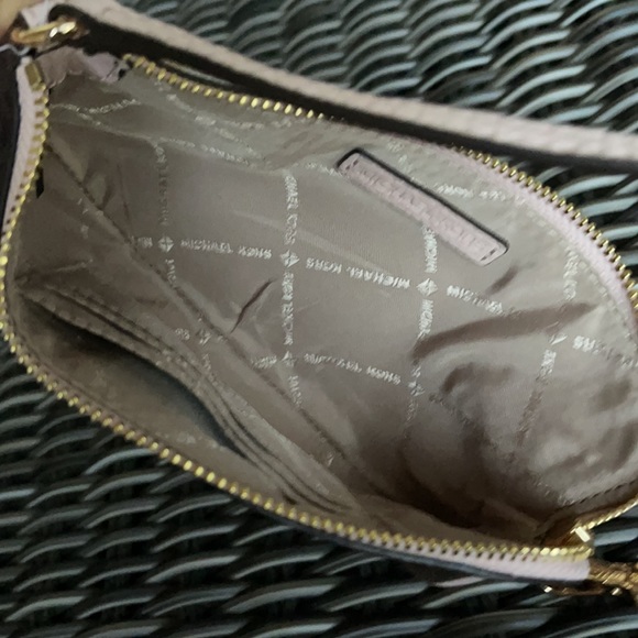 Michael Kors Jet Set Travel Large Top Zip Signature Wristlet Clutch - Picture 10 of 16